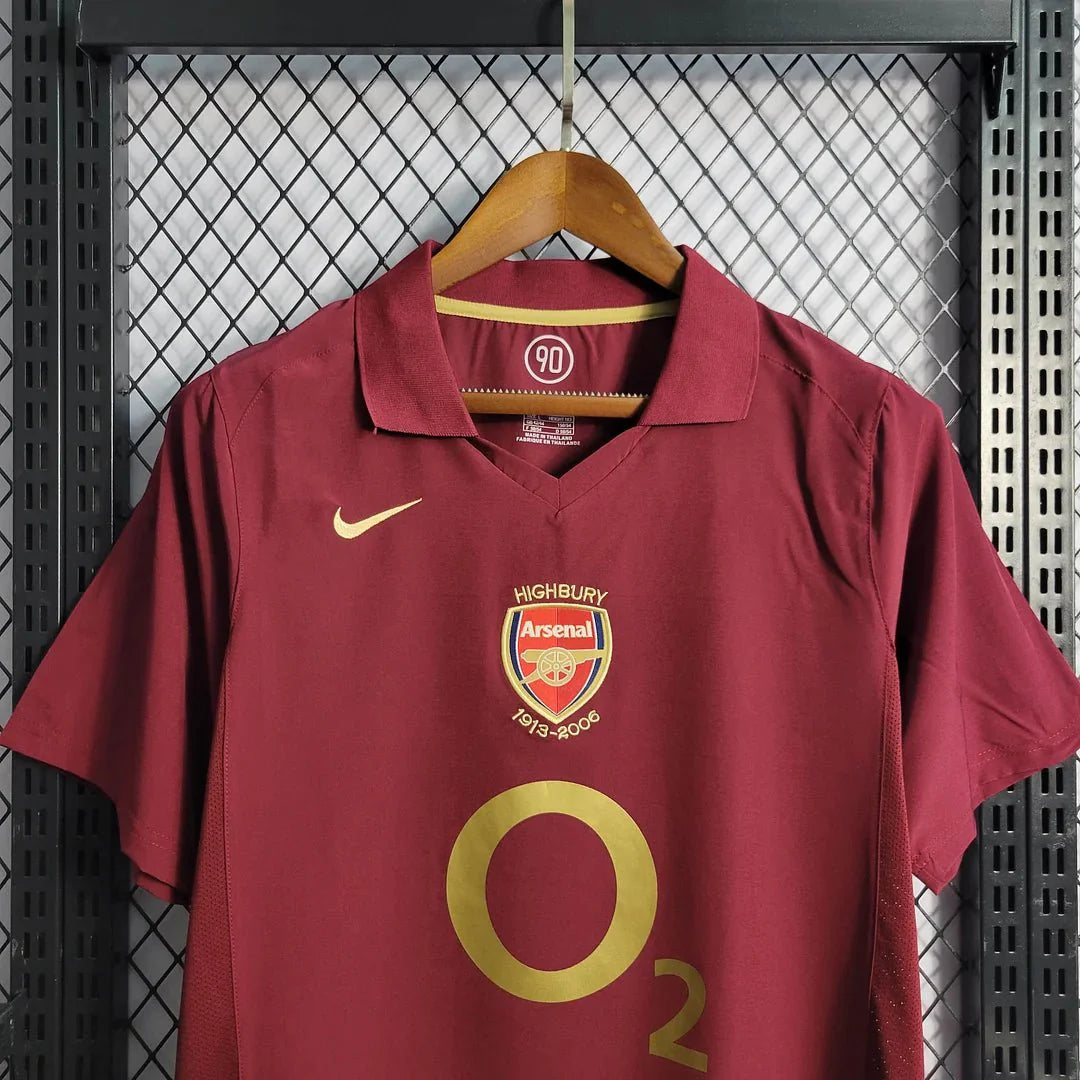 Maglia casalinga dell'Arsenal 05/06