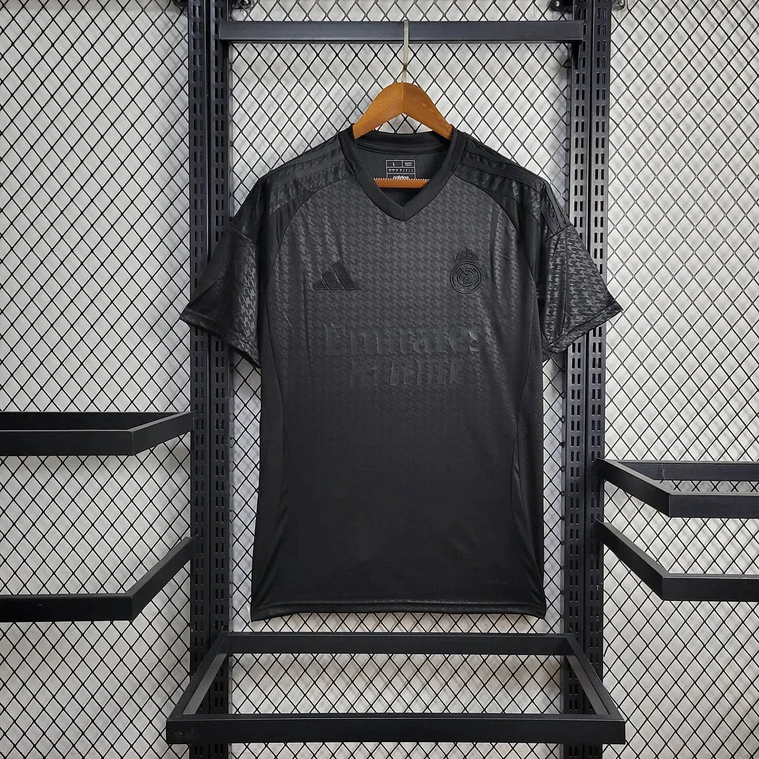 Maglia nera speciale 24/25 del Real Madrid