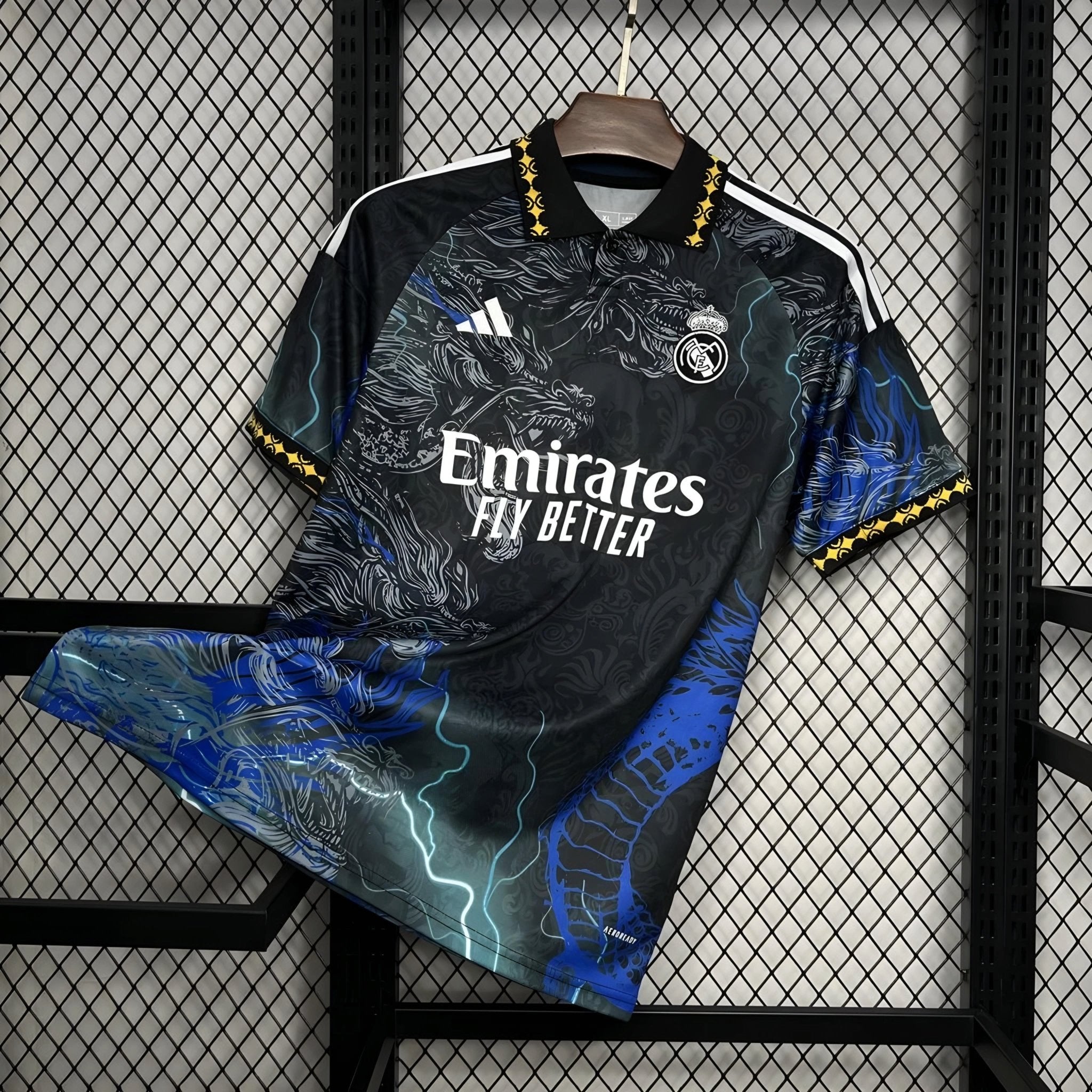 Maglia speciale 24/25 del Real Madrid "L'ira del drago"