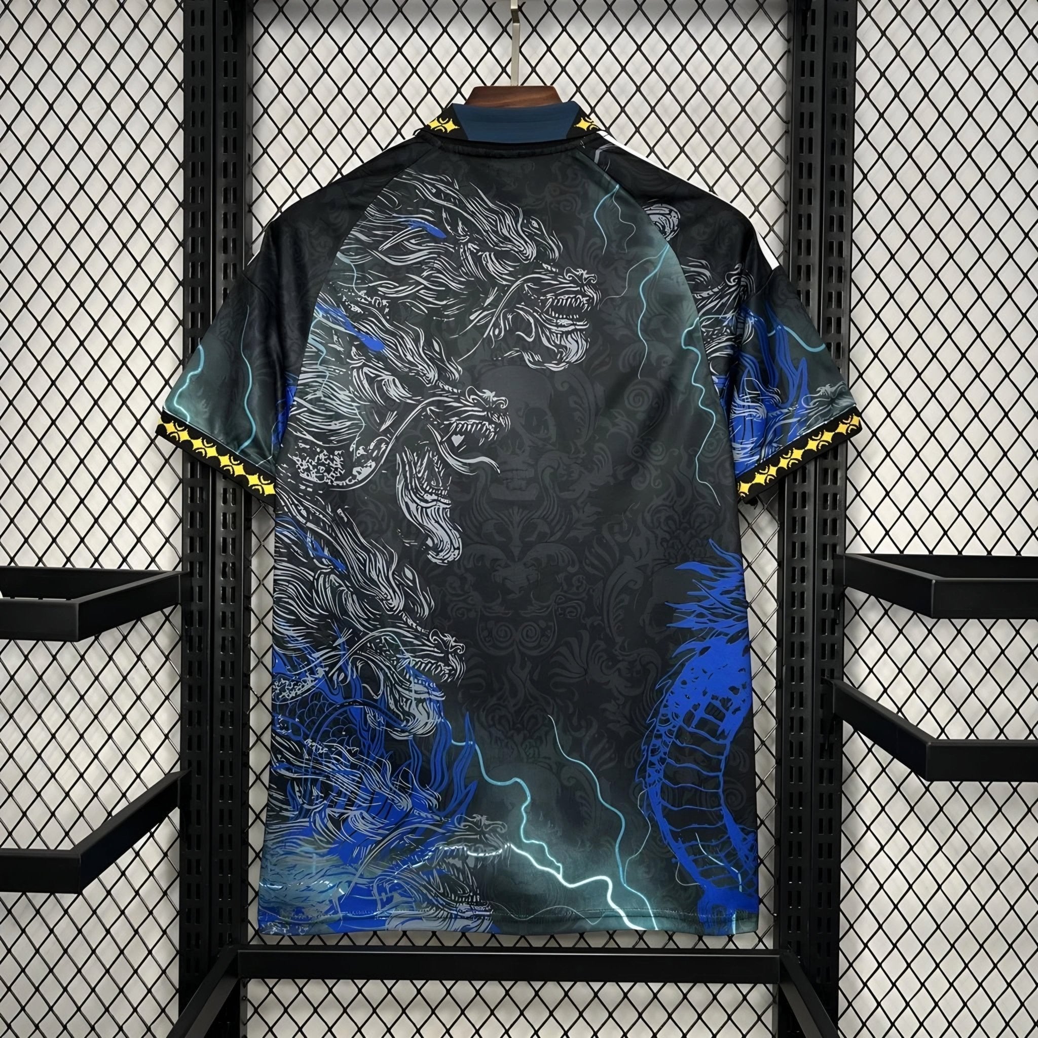 Maglia speciale 24/25 del Real Madrid "L'ira del drago"