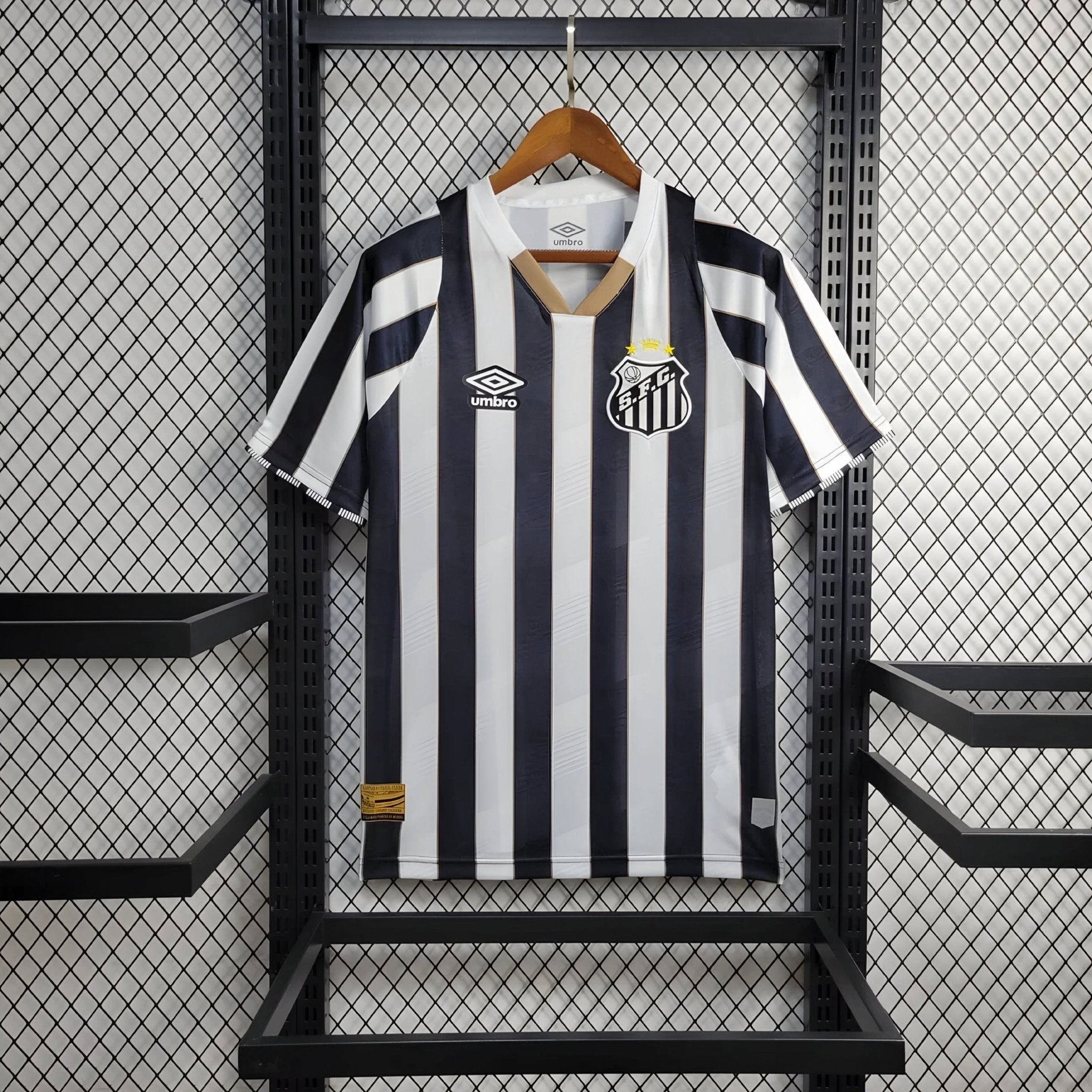 Maglia casalinga del Santos 24/25